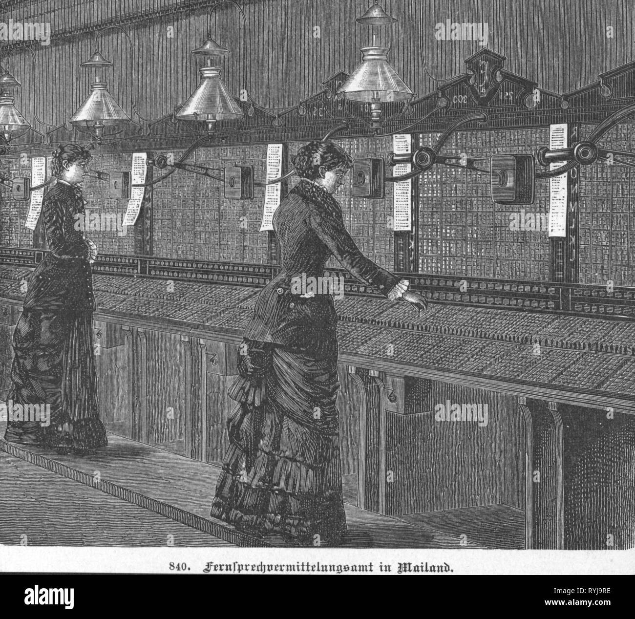 Courrier, téléphone, téléphone change, opérateur longue distance à Milan, gravure sur bois, vers 1895, l'artiste n'a pas d'auteur pour être effacé Banque D'Images