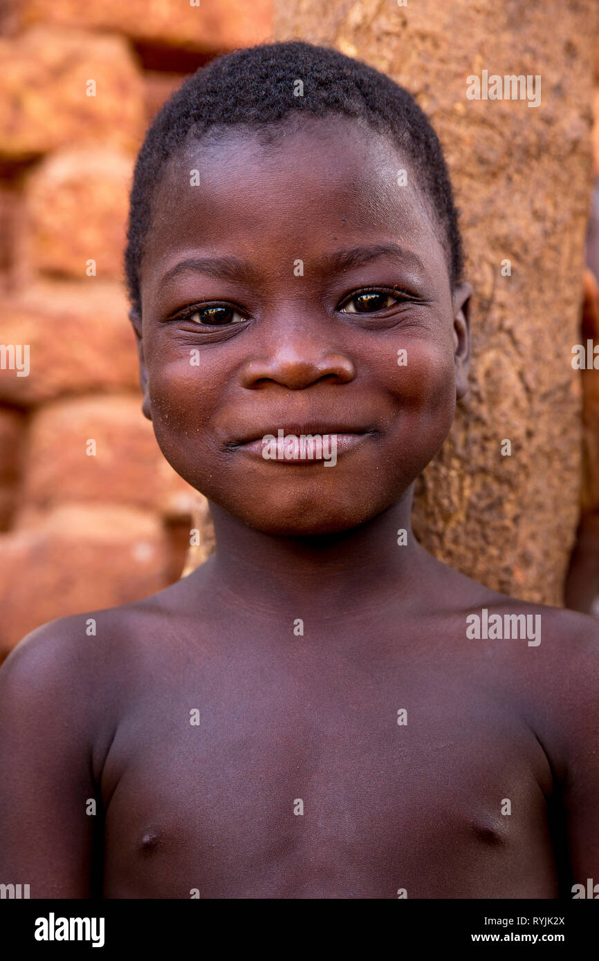 Enfant de Ouagadougou, Burkina Faso. Banque D'Images