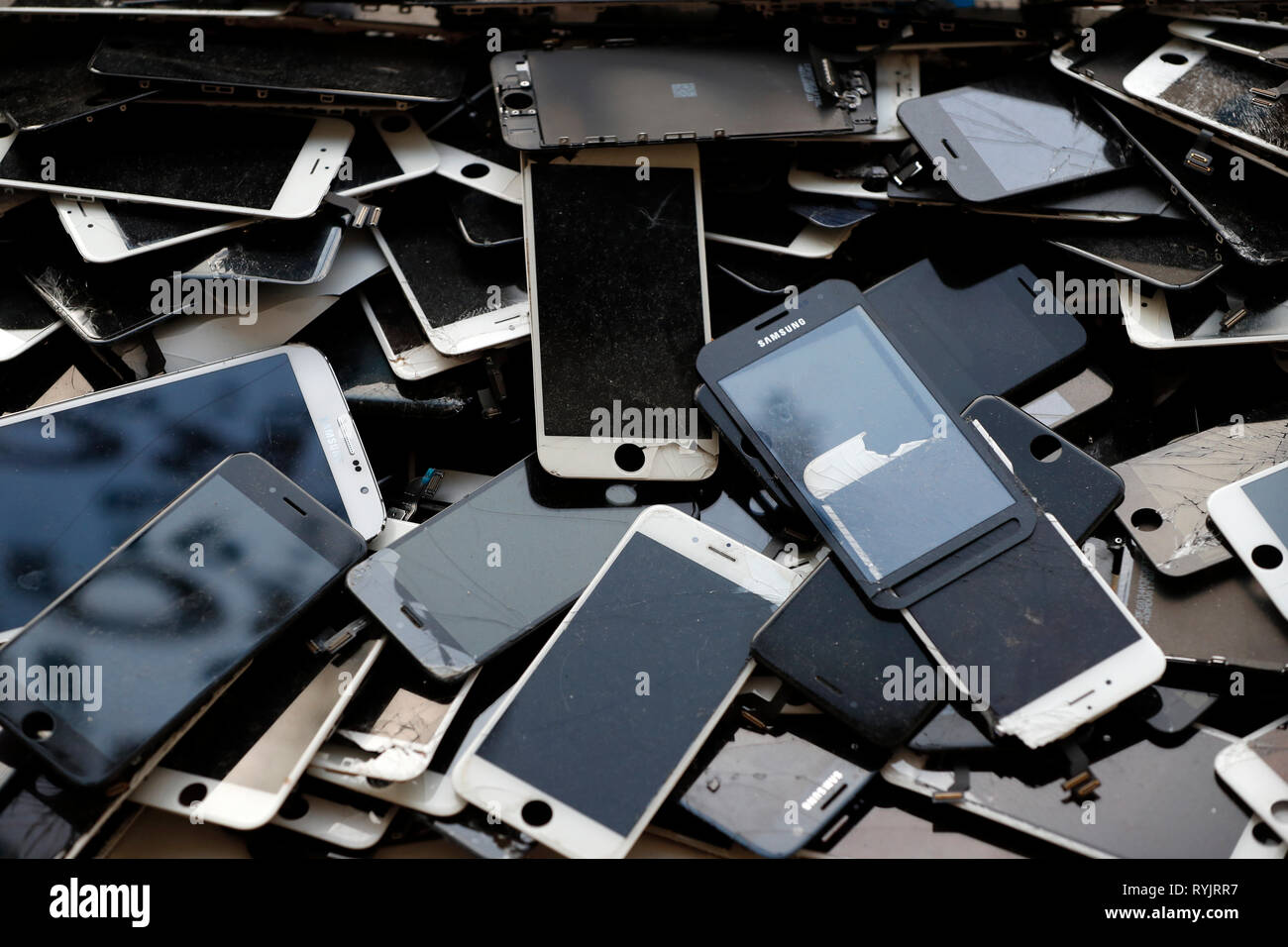 Le recyclage mobile et téléphones intelligents. Molde. La Norvège. Banque D'Images