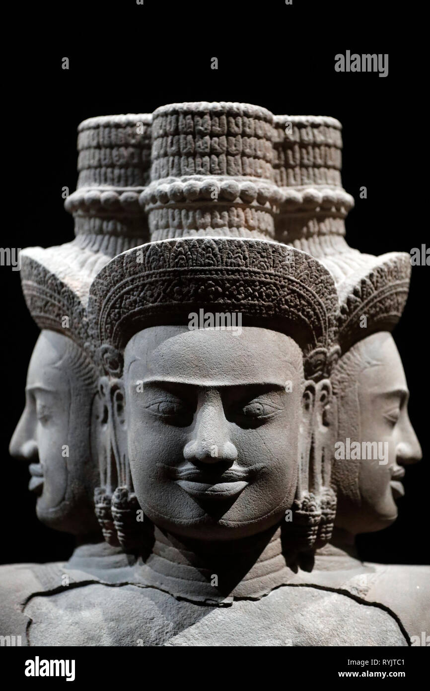 Musée des Civilisations Asiatiques. Angkor. Explorer la ville sacrée du Cambodge. Brahma. Le Cambodge, mi-10ème siècle. Le grès. Singapour. Banque D'Images