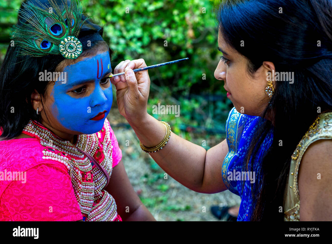 Make-up à Janmashtami fête hindoue, Watford, Royaume-Uni Banque D'Images Make-up à Janmashtami fête hindoue, Watford, Royaume-Uni Banque D'Images