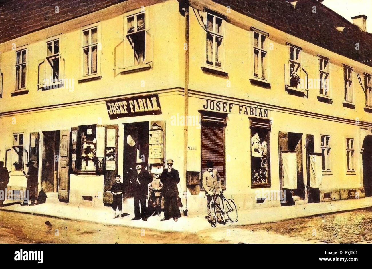 Bâtiments de Josefov (Jaroměř), vélos en République tchèque, Fortress Josefov, 1911, région de Hradec Králové, Josefstadt, Straßenansicht Banque D'Images