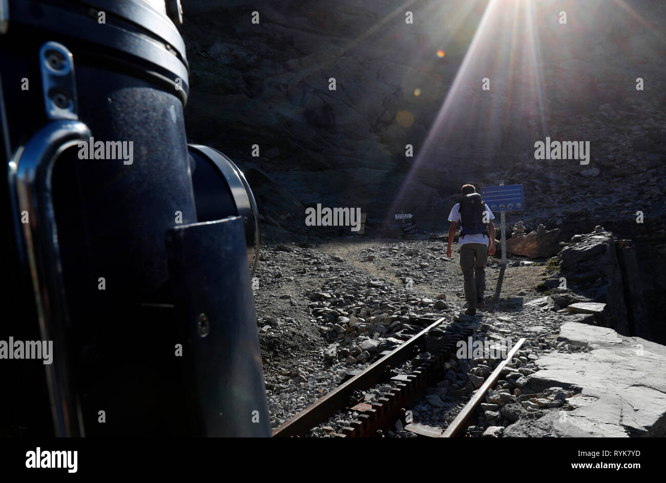 Alpes, Saint-Gervais. Le Tramway du Mont Blanc (TMB) est la montagne la plus haute ligne de chemin de fer en France. Terminus à 2372 m. La France. Banque D'Images