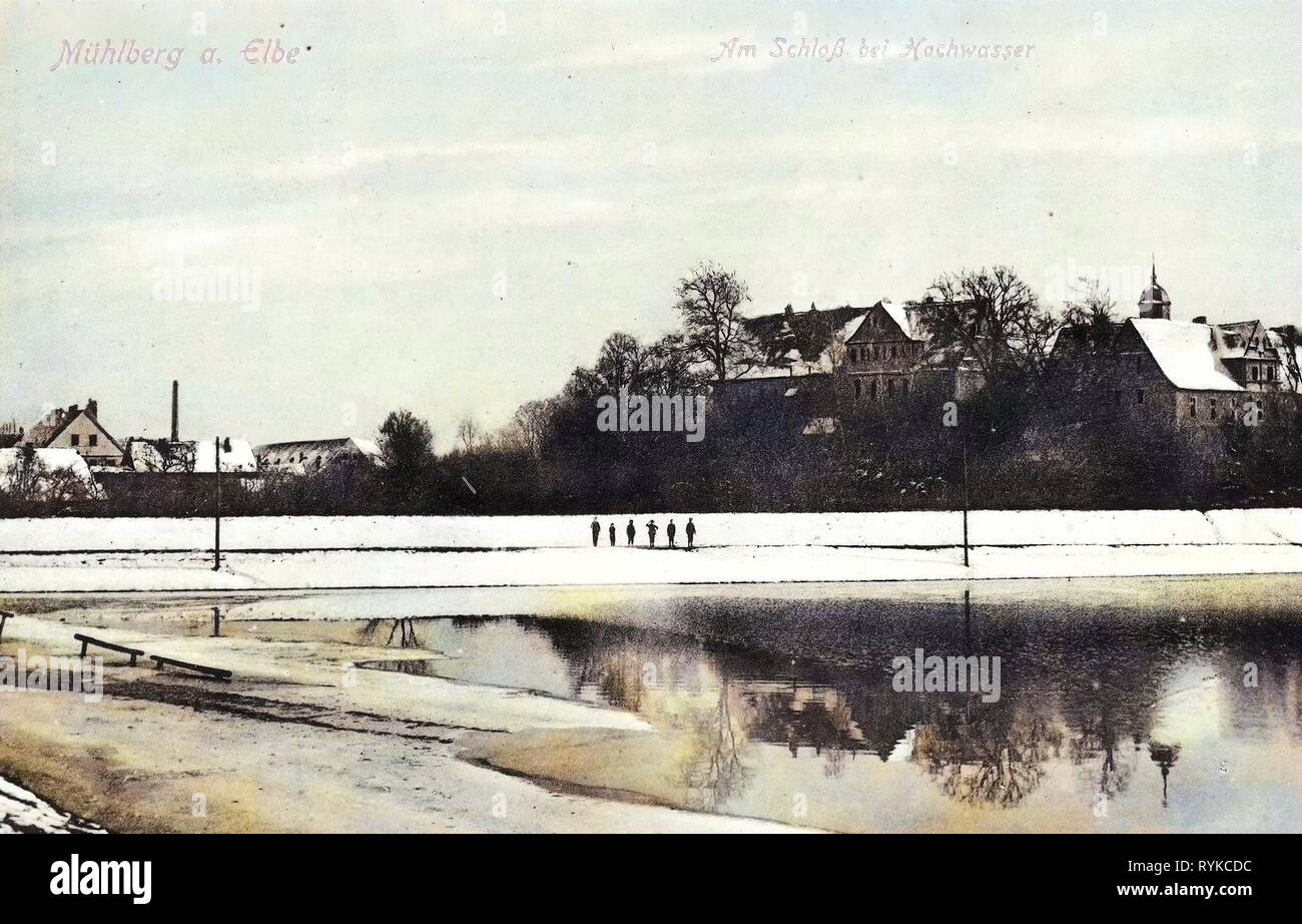 Châteaux dans le Brandebourg, les inondations dans le Brandebourg, l'hiver dans le Brandebourg, les bâtiments de Mühlberg/Elbe Elbe, dans le Brandebourg, 1915, Brandebourg, Mühlberg, Am Schloß bei Hochwasser im Winter Banque D'Images