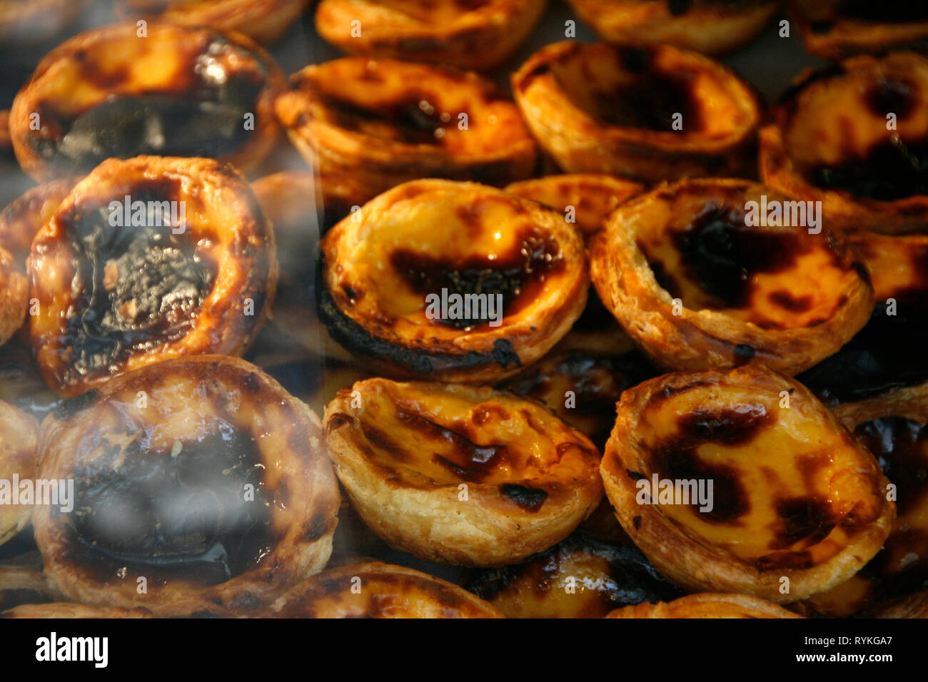 Pastei de Nata de Belém, spécialité de Lisbonne, Portugal Banque D'Images