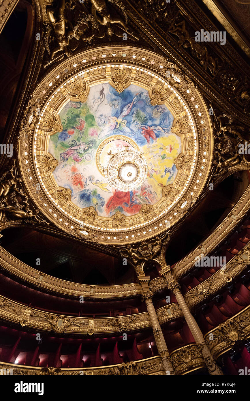 Paris (France) : Palais Garnier (Opéra Garnier). Plafond créé par Chagall. Le bâtiment est classé comme Monument Historique (onume «Français Banque D'Images