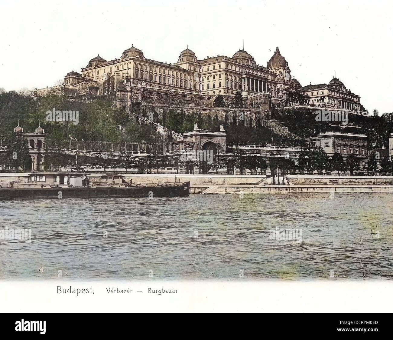 Vue sur le château de Buda du Danube, 1906, Budapest, Burgbazar mit Donau und Schiff, Hongrie Banque D'Images