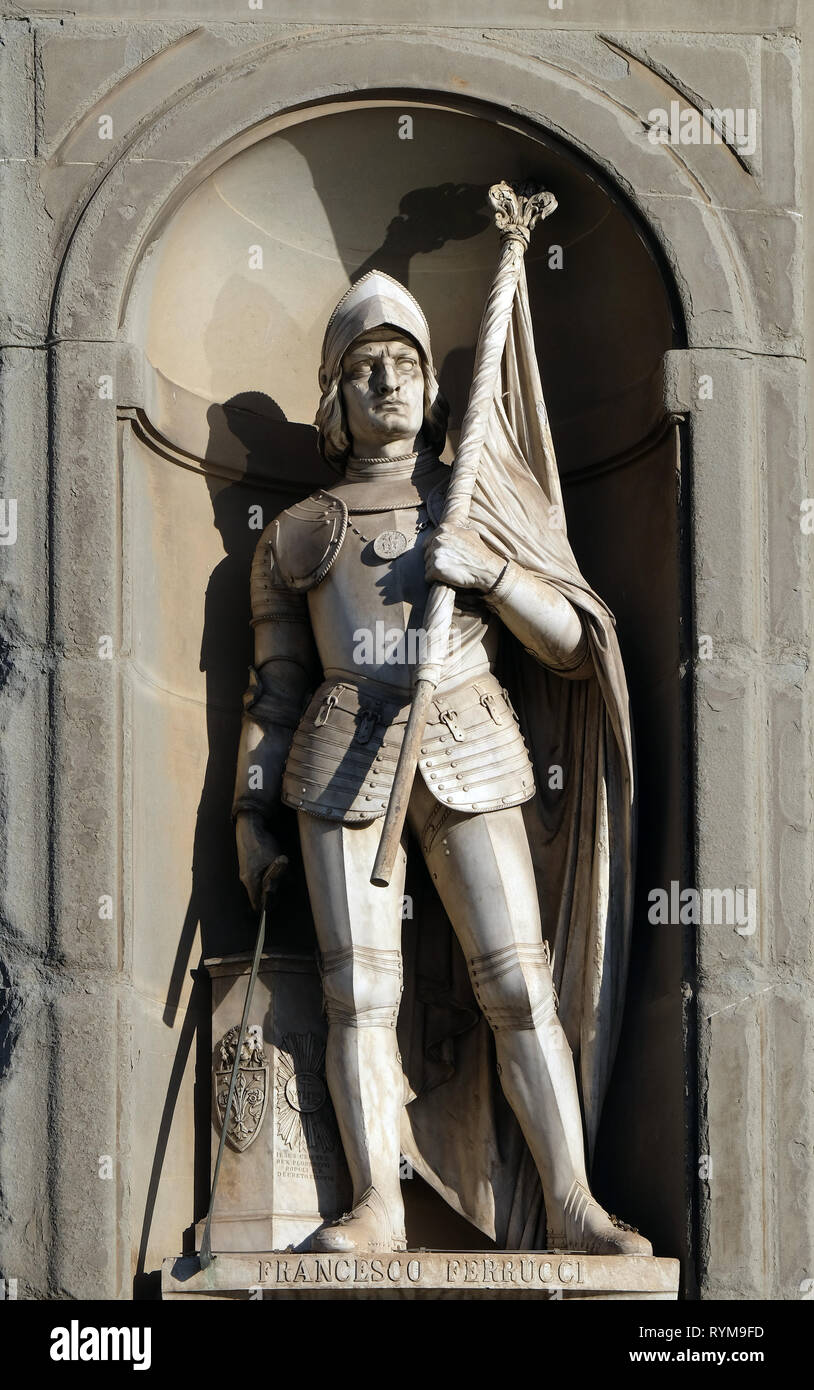 Francesco Ferrucci, statue dans les niches de la colonnade des Offices à Florence Banque D'Images