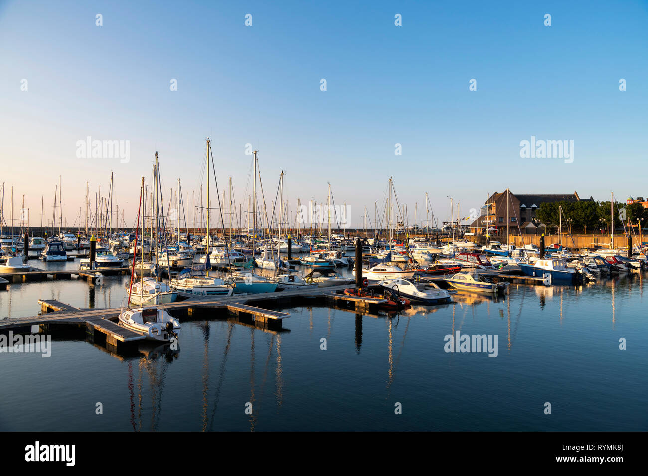 Bangor Marina County Down sur une belle soirée d'été Banque D'Images