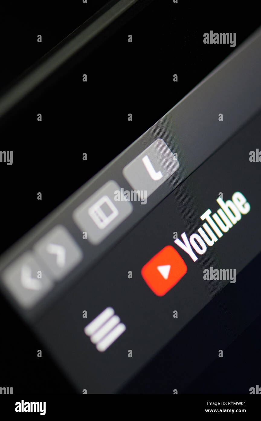 New York, USA - 14 mars 2019 : Youtube service dans le navigateur internet de l'écran du portable Vue rapprochée Banque D'Images