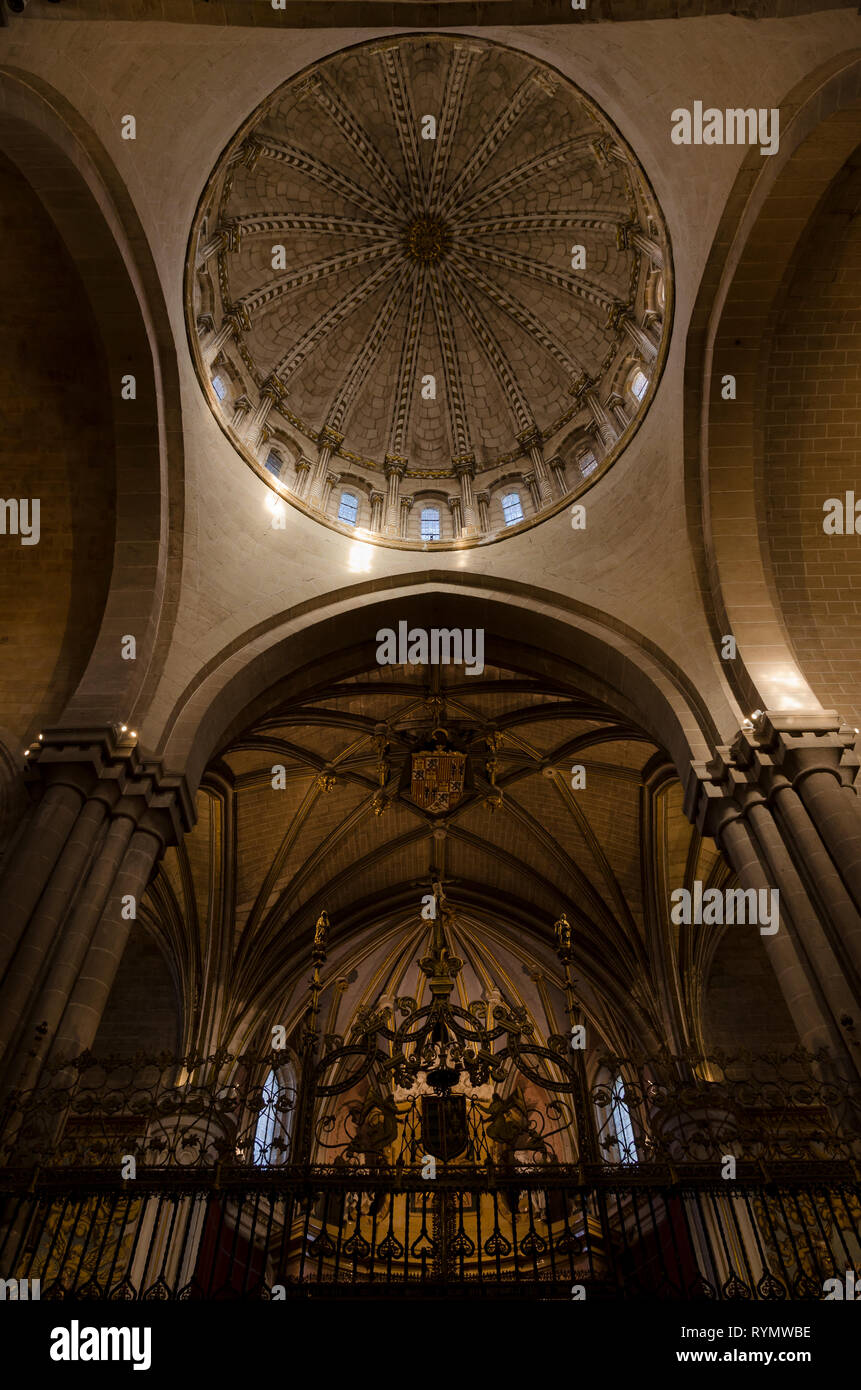 L'intérieur de la catedral de Zamora con el Cimborrio Banque D'Images