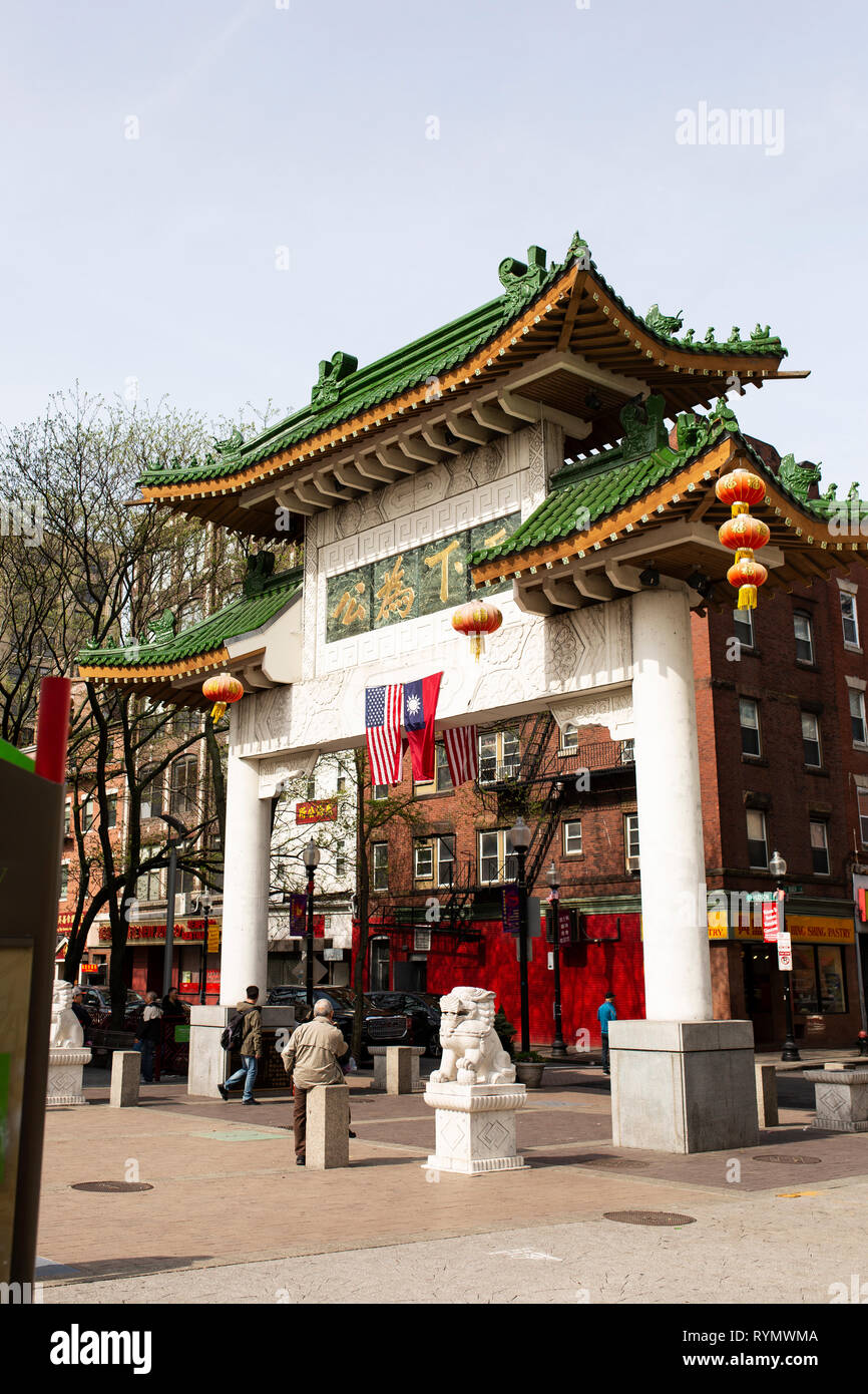 Le Chinatown Gate sur Beach street à Boston, Massachusetts, États-Unis. Banque D'Images