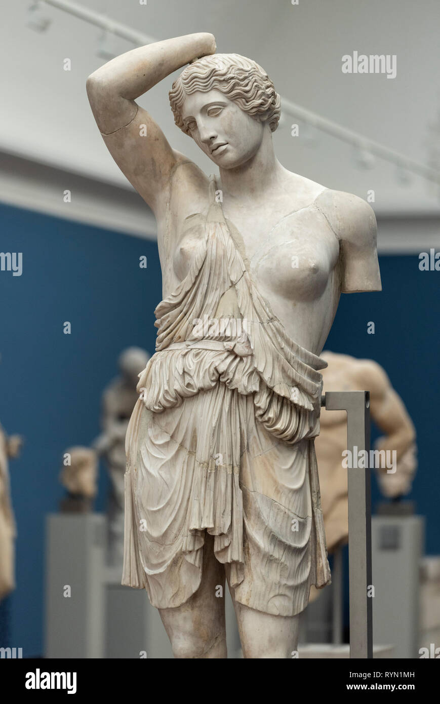 Copenhague. Le Danemark. Amazone blessée statue, ca. 150 AD. Ny Carlsberg Glyptotek. Copie romaine, datée du ca. 150 AD, dérivé d'une idée originale d'être Banque D'Images