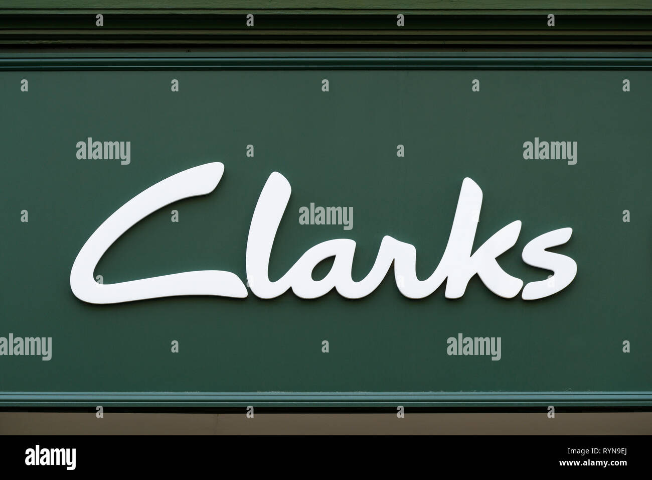 Clarks Shoes Shop Sign, UK Banque D'Images