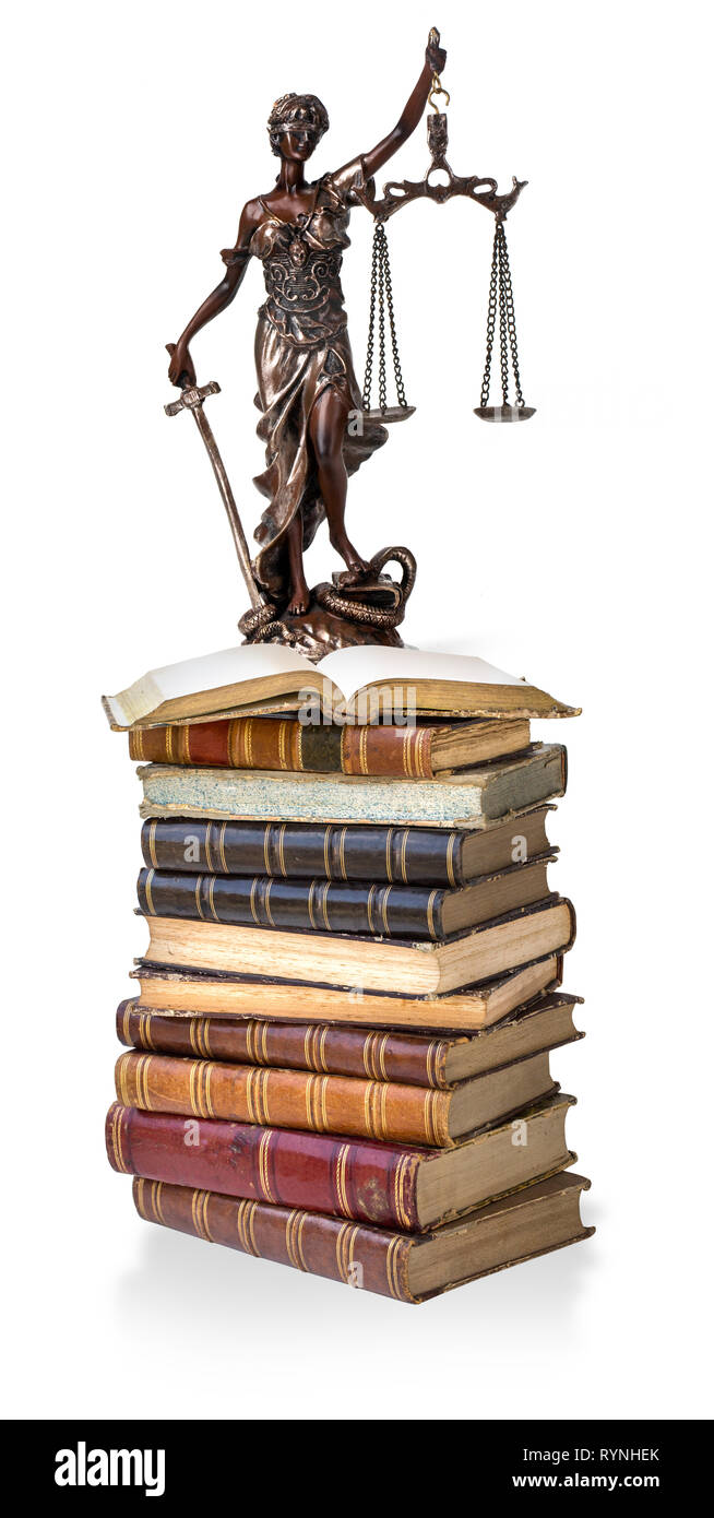 Une photo d'une statue debout à Themis livres sur fond blanc Banque D'Images