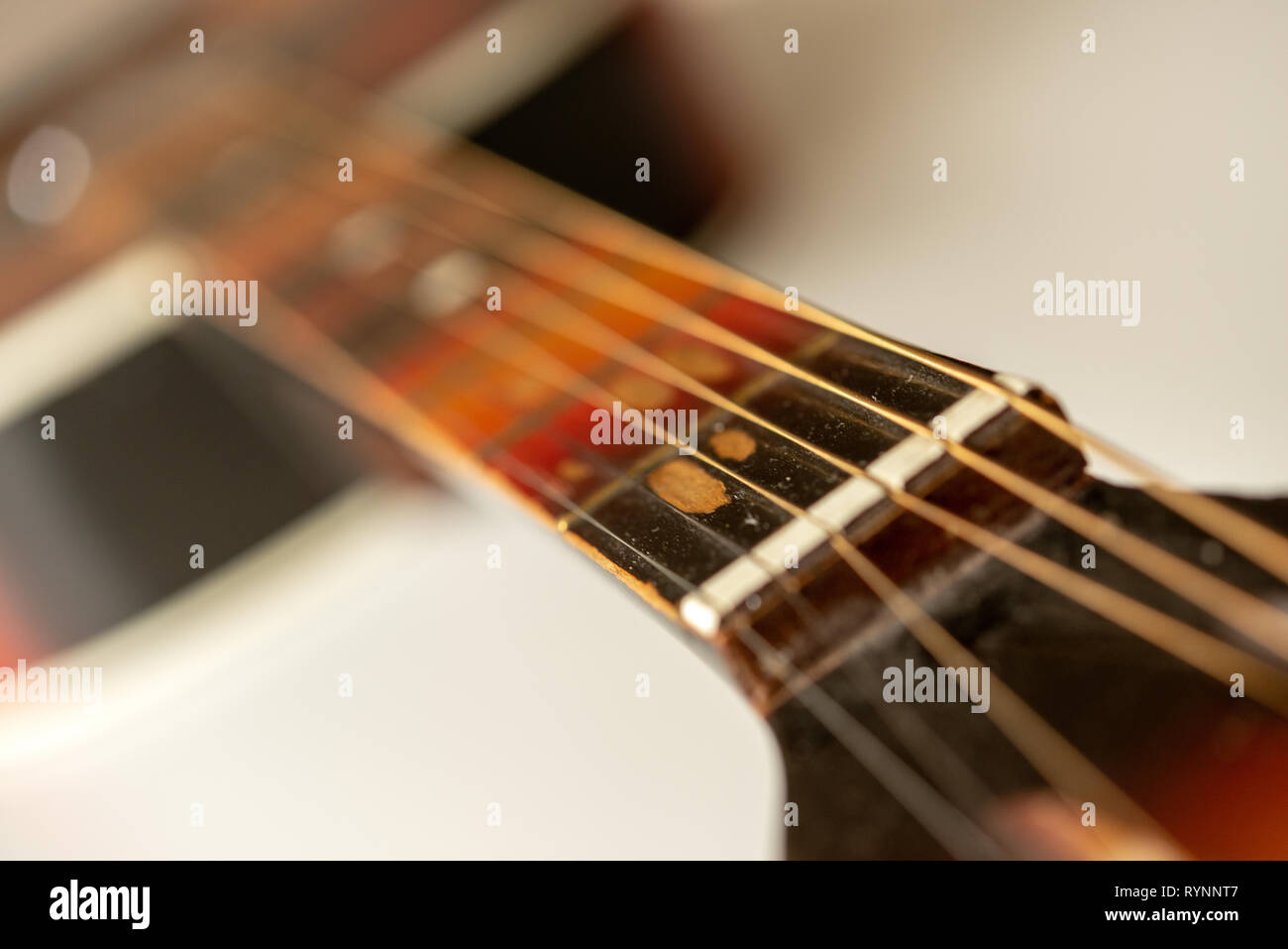 Patine de guitare altérée Banque de photographies et d'images à haute  résolution - Alamy