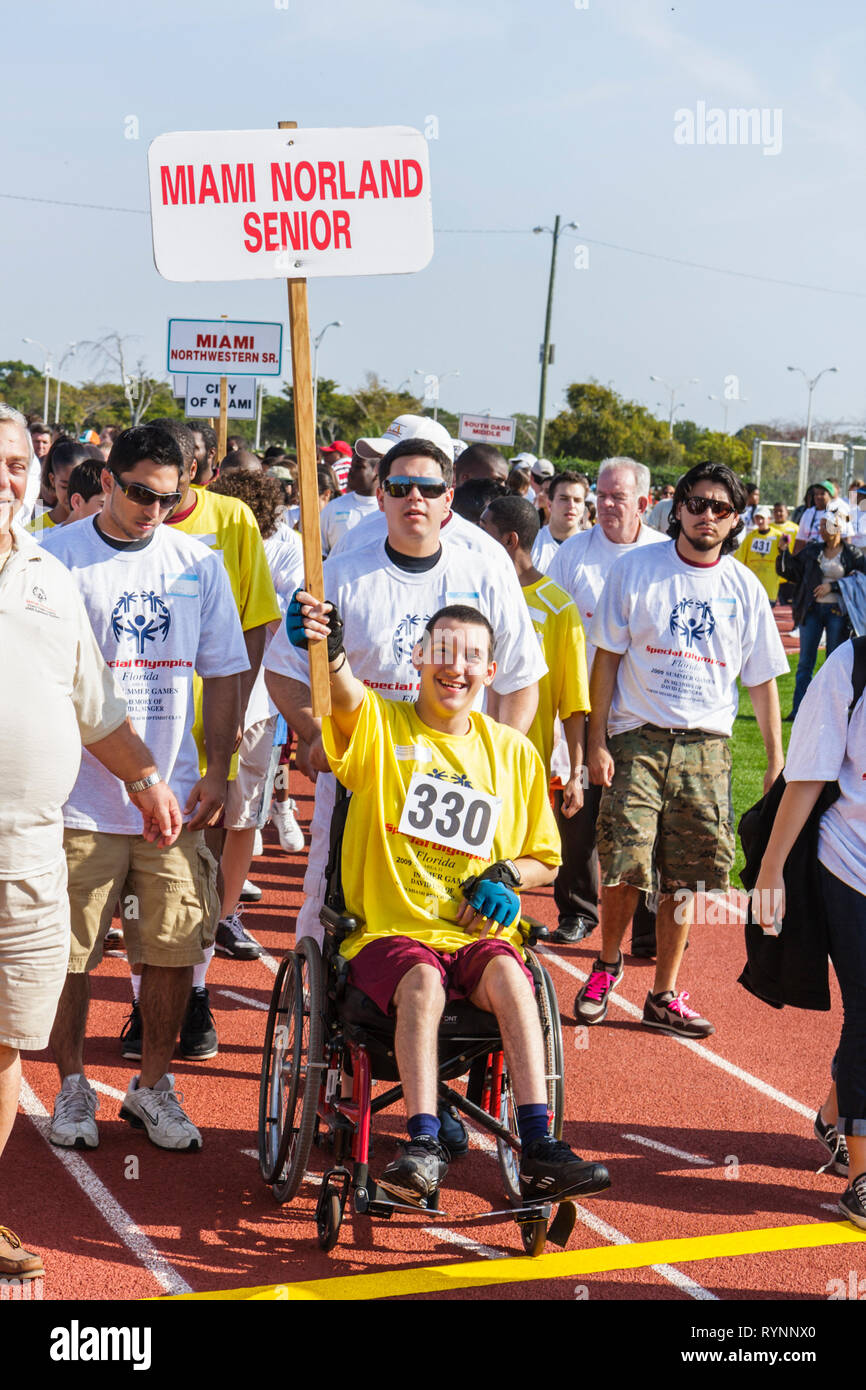 Miami Florida,Miami Dade College,North Campus,Jeux olympiques spéciaux,besoins,handicapés,compétition,sports,étudiants,athlète,bénévoles bénévoles Banque D'Images