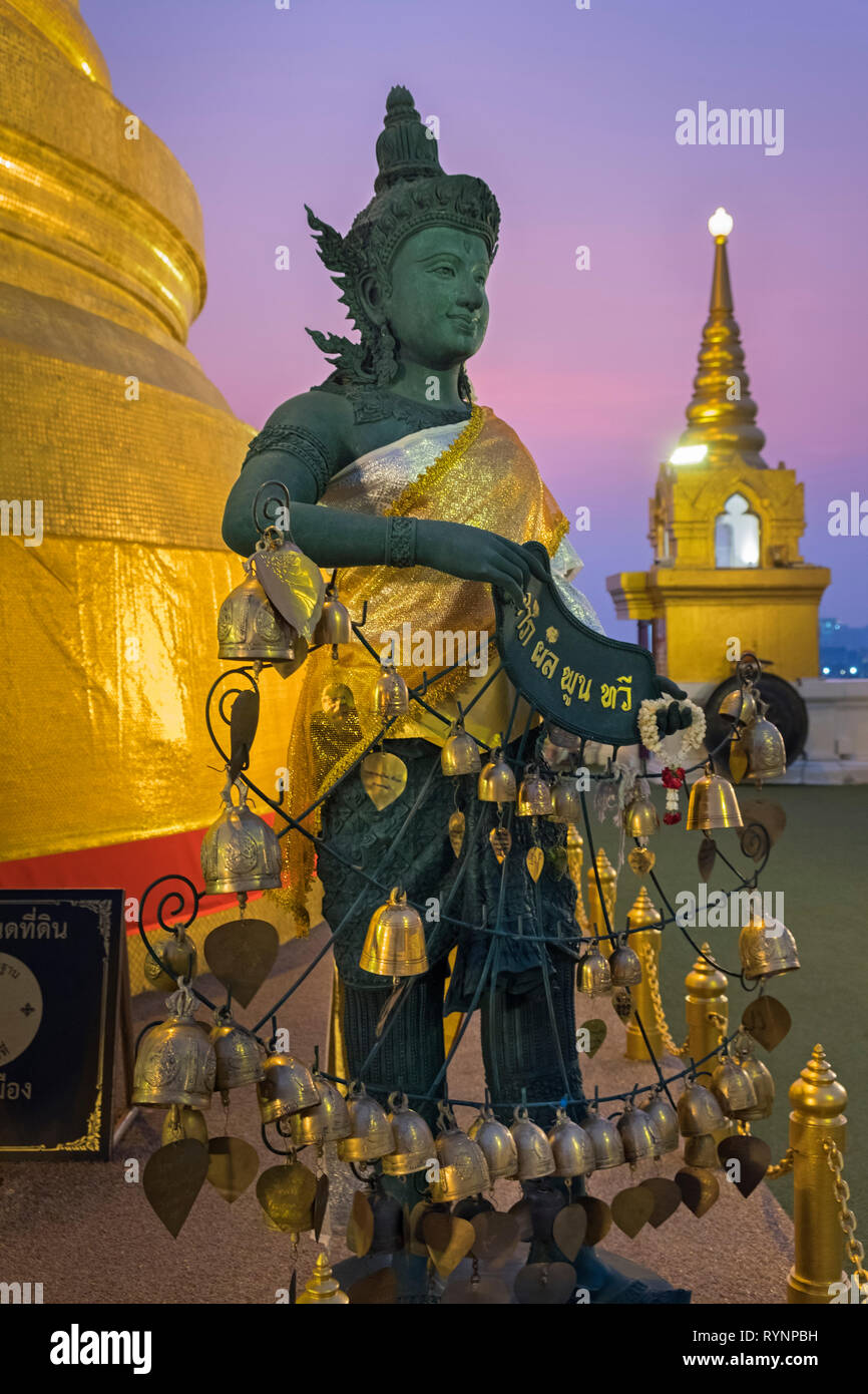 Statue Angel Golden Mont Wat Saket Bangkok Thaïlande Banque D'Images