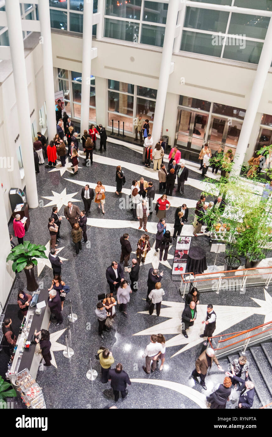 Miami Florida, Biscayne Boulevard, Adrienne Arsht Centre for the Performing Arts, Sanford et Dolores Ziff Ballet Opera House maisons résidence Banque D'Images