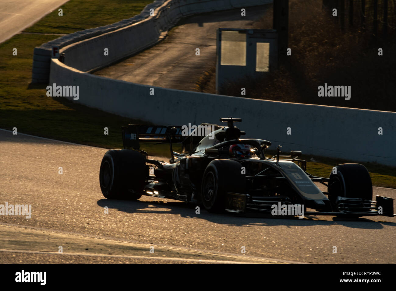 Barcelone, Espagne. Feb 20th, 2019 - Romain Grosjean de France avec 8 F1 Team Haas VF-19 sur la voie la troisième journée de F1 les essais d'hiver au circuit de Catalun Banque D'Images