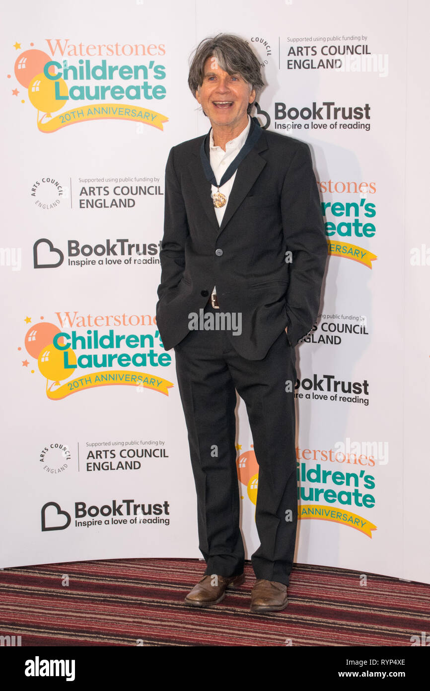 Dans le cadre de l'Waterstones Children's Laureate 20e anniversaire, les anciens lauréats se réunir à l'occasion de la publication du nouveau lauréat des envolées d'anthologie (Walker Books). Cela inclut l'auteur à succès Michael Morpurgo, qui a créé le Children's Laureate, ainsi que la lauréate et primé, écrivain et artiste Lauren enfant. Avec : Anthony Browne Où : London, Royaume-Uni Quand : 11 Feb 2019 Crédit : Paul Taylor/WENN.com Banque D'Images