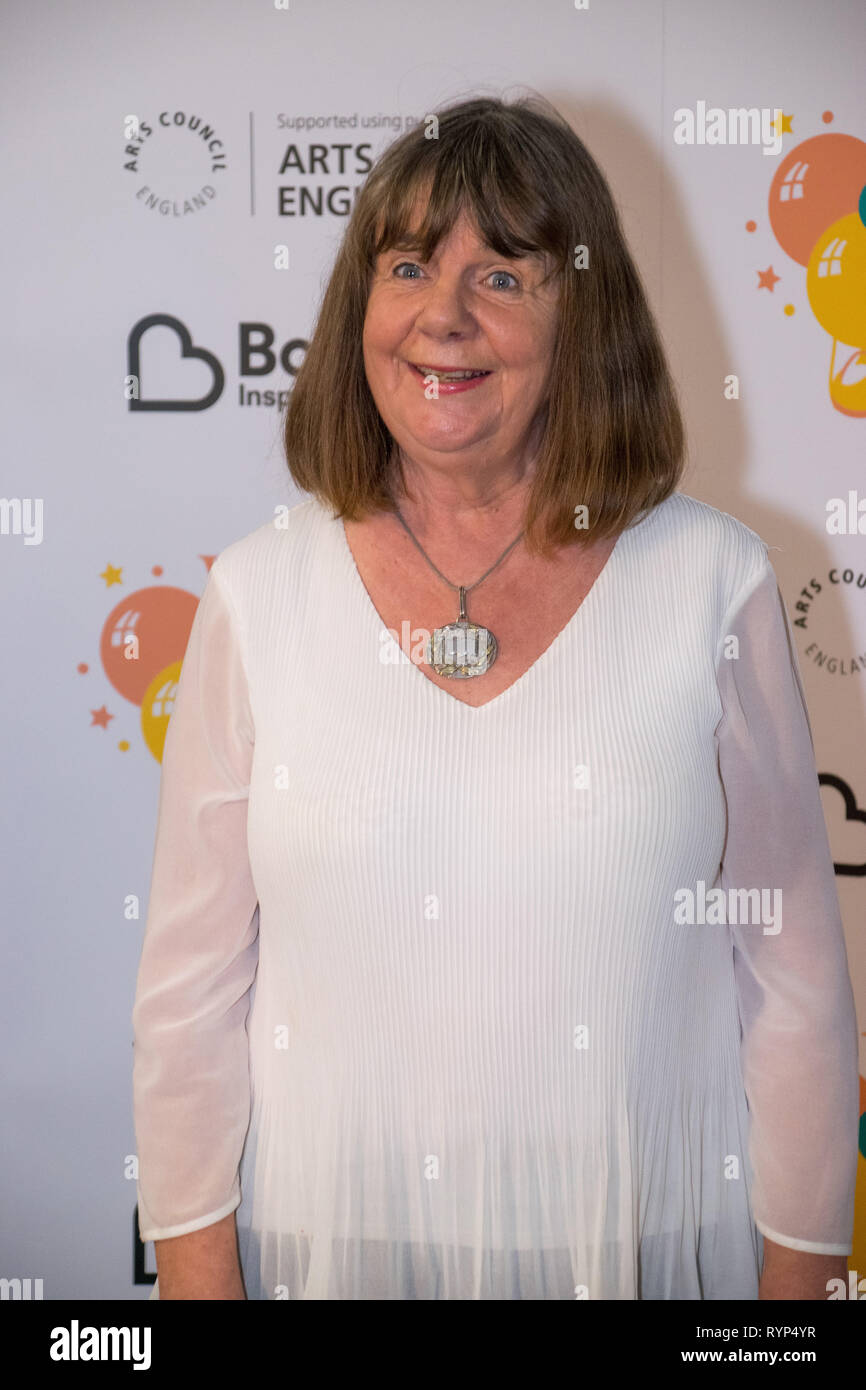 Dans le cadre de l'Waterstones Children's Laureate 20e anniversaire, les anciens lauréats se réunir à l'occasion de la publication du nouveau lauréat des envolées d'anthologie (Walker Books). Cela inclut l'auteur à succès Michael Morpurgo, qui a créé le Children's Laureate, ainsi que la lauréate et primé, écrivain et artiste Lauren enfant. Avec : Julia Donaldson Où : London, Royaume-Uni Quand : 11 Feb 2019 Crédit : Paul Taylor/WENN.com Banque D'Images