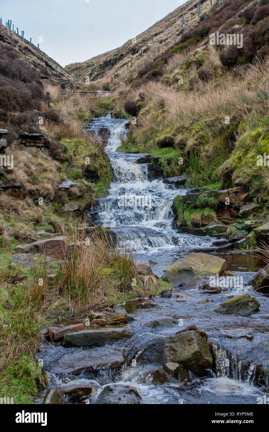 Cascade de la Snake Pass dans le Peak District en Angleterre Banque D'Images Cascade de la Snake Pass dans le Peak District en Angleterre Banque D'Images