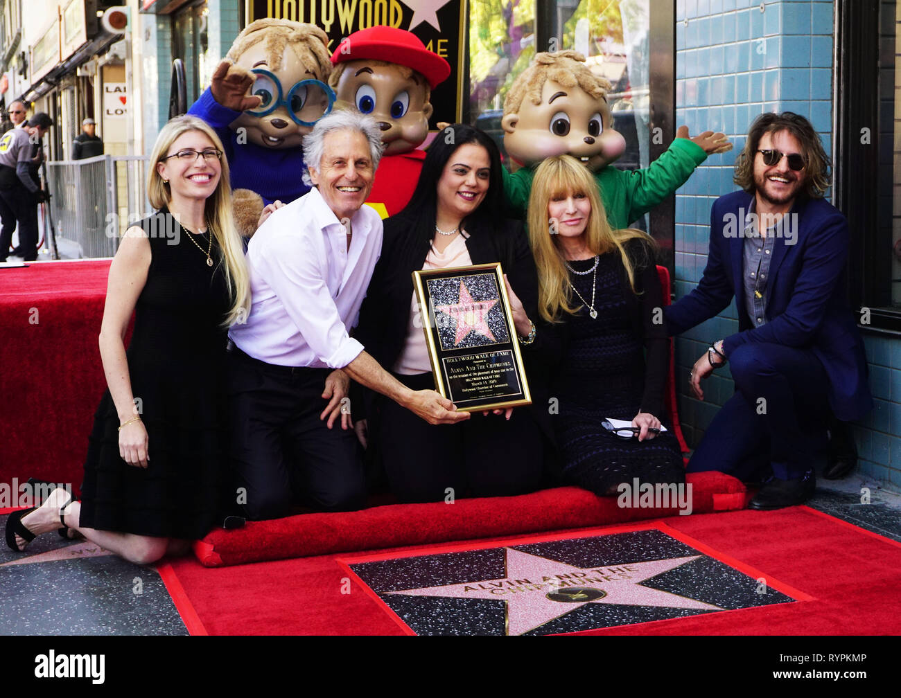 Los Angeles, USA. 14Th Mar, 2019. Alvin et les Chipmunks Hollywood Star 016 Janice Karman, Ross Bagdasarian, Michael Bagdasarian et Vanessa Bagdasarian célébrer Alvin & les chipmunks' 60e anniversaire avec une étoile sur le Hollywood Walk of Fame Le 14 mars 2019 à Hollywood, Californie Crédit : Tsuni/USA/Alamy Live News Banque D'Images