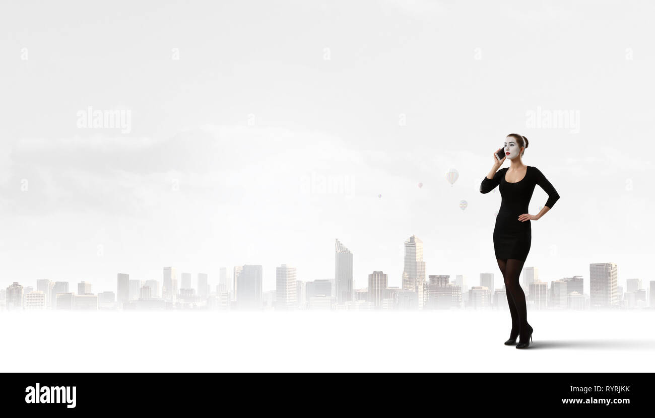 Jeune femme mime. Technique mixte Banque D'Images