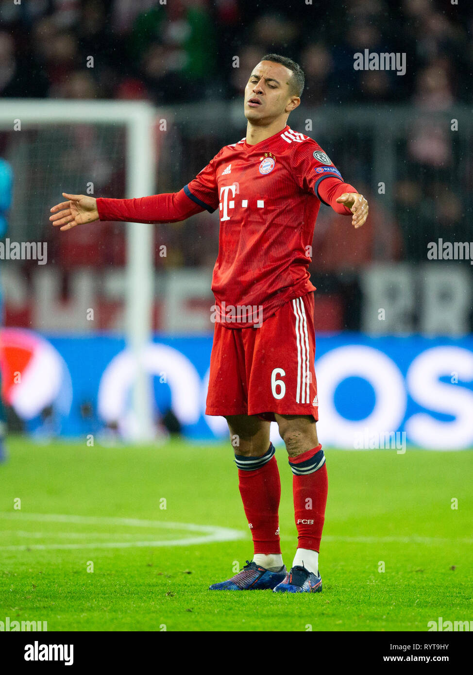 Munich, Allemagne. Mar 13, 2019. Stupéfait, UN¶ THIAGO Alcantara (#  6, M). Le soccer, le Bayern Munich (M) - Liverpool (LIV) 1 : 3, Ligue des Champions, saison 2018/2019, ronde de 16, Rueckspiel, 13.03.2019 Dans Muenchen/ALLIANZARENA/Allemagne. ¬ | Conditions de crédit dans le monde entier : dpa/Alamy Live News Banque D'Images