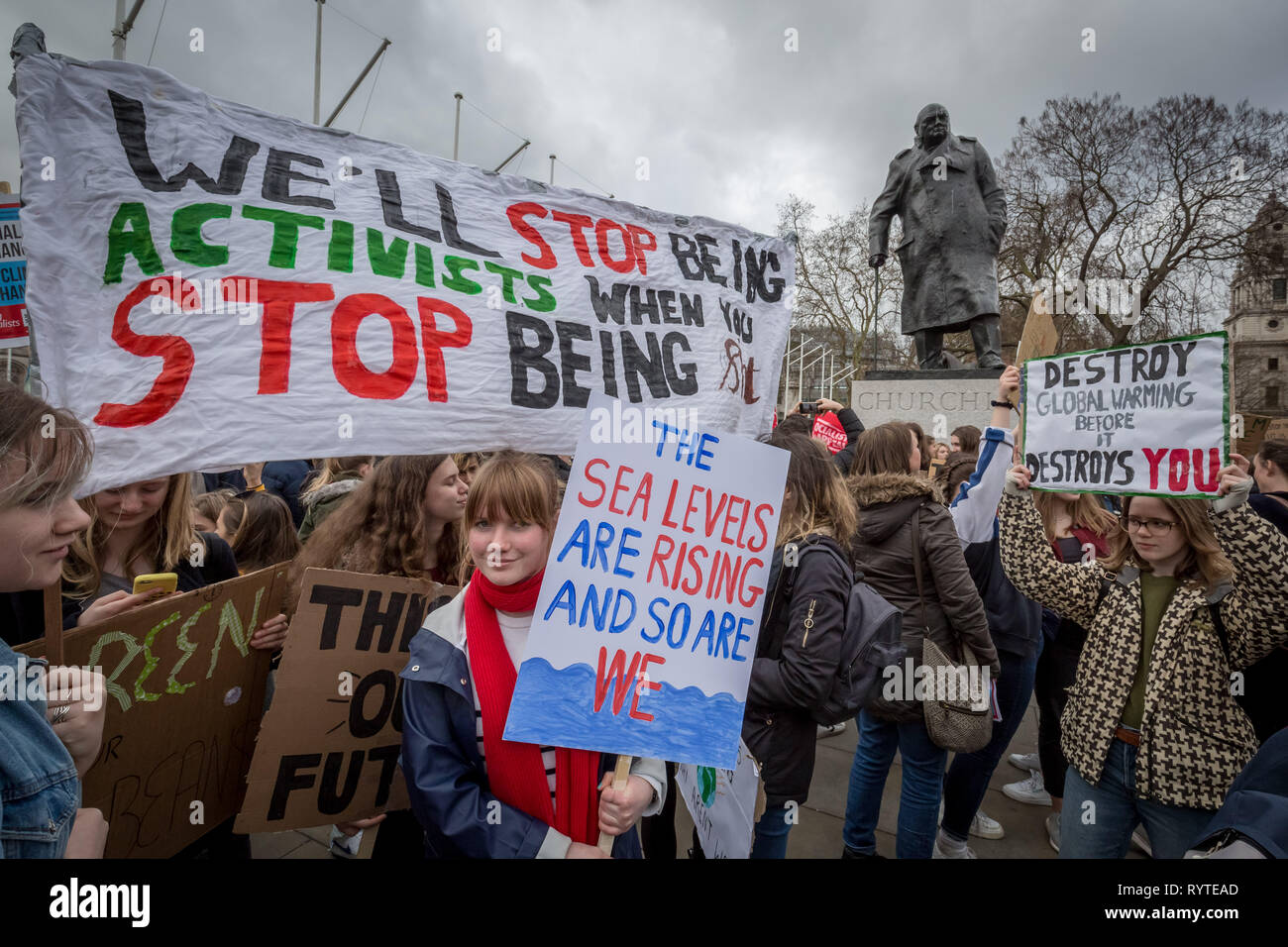 Londres, Royaume-Uni. 15 mars 2019. Grève de la jeunesse 4 Climat / vendredi pour protester contre le changement climatique à l'échelle nationale future action. Crédit : Guy Josse/Alamy Live News Banque D'Images