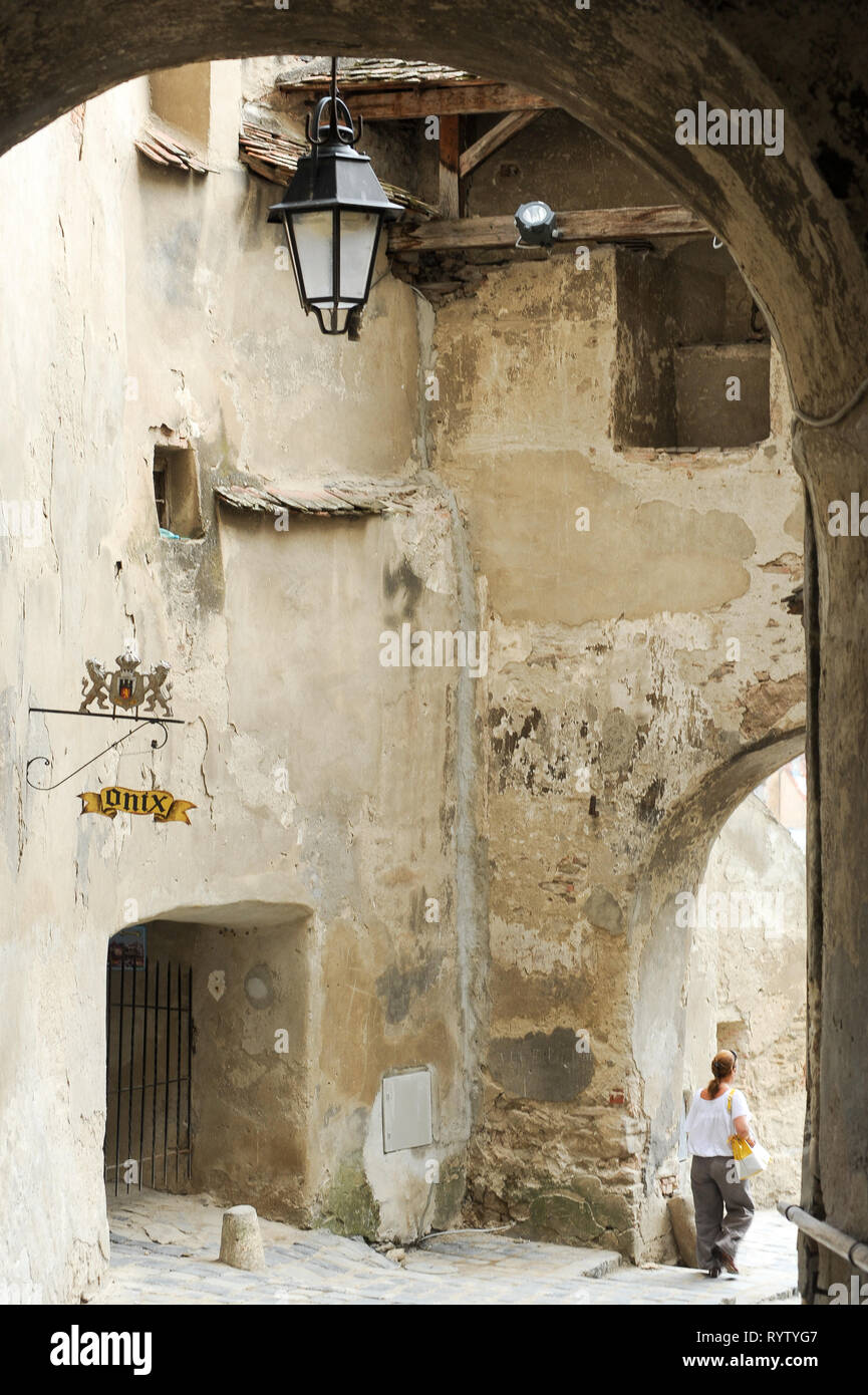 Turnul cu ceas gothique Sighisoara (Tour de l'horloge) construite en XIV siècle dans la région de Cetatea Sighisoara (centre historique de Sighisoara) construit au xiie siècle Banque D'Images