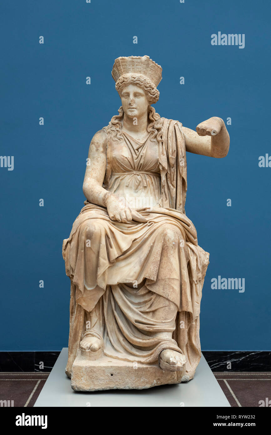 Copenhague. Le Danemark. Statue de la déesse Cybèle (Kybele), ca. BC 60. Ny Carlsberg Glyptotek. De Formia, (dans l'actuelle Émilie-romagne), en Italie. En. T Banque D'Images
