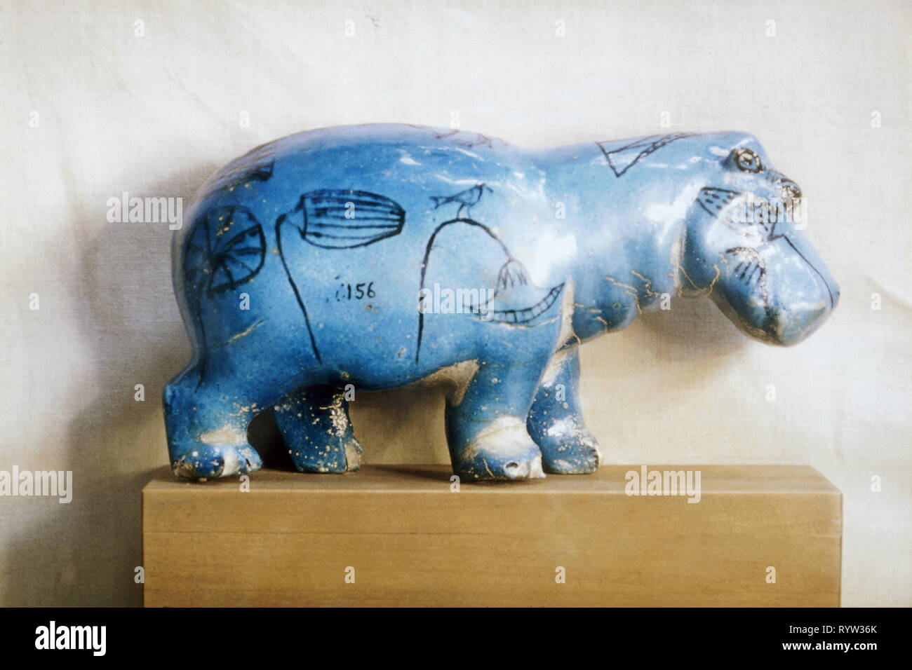 Géographie / billet, l'Égypte, d'animaux, d'hippopotame, bleu faïence, Thèbes, 11e dynastie, vers 2100 avant J.-C., gravé plante, Musée égyptien du Caire, Additional-Rights Clearance-Info-Not-Available- Banque D'Images