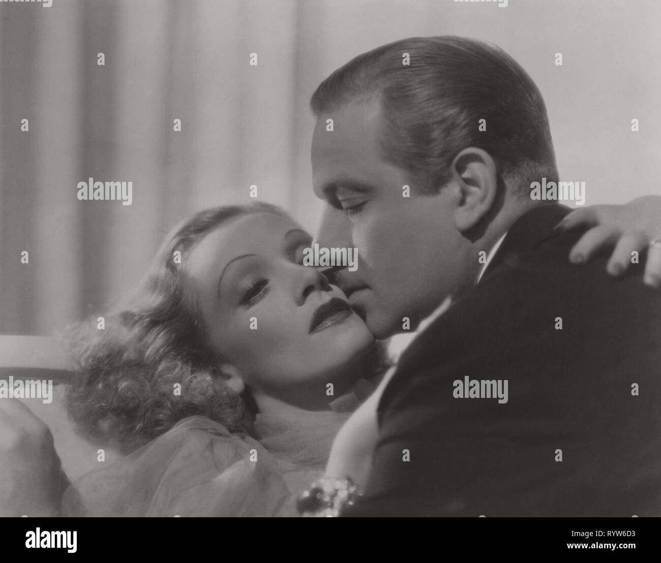 Angel Année : 1937 USA Réalisation : Ernst Lubitsch Marlene Dietrich, Melvyn Douglas Banque D'Images