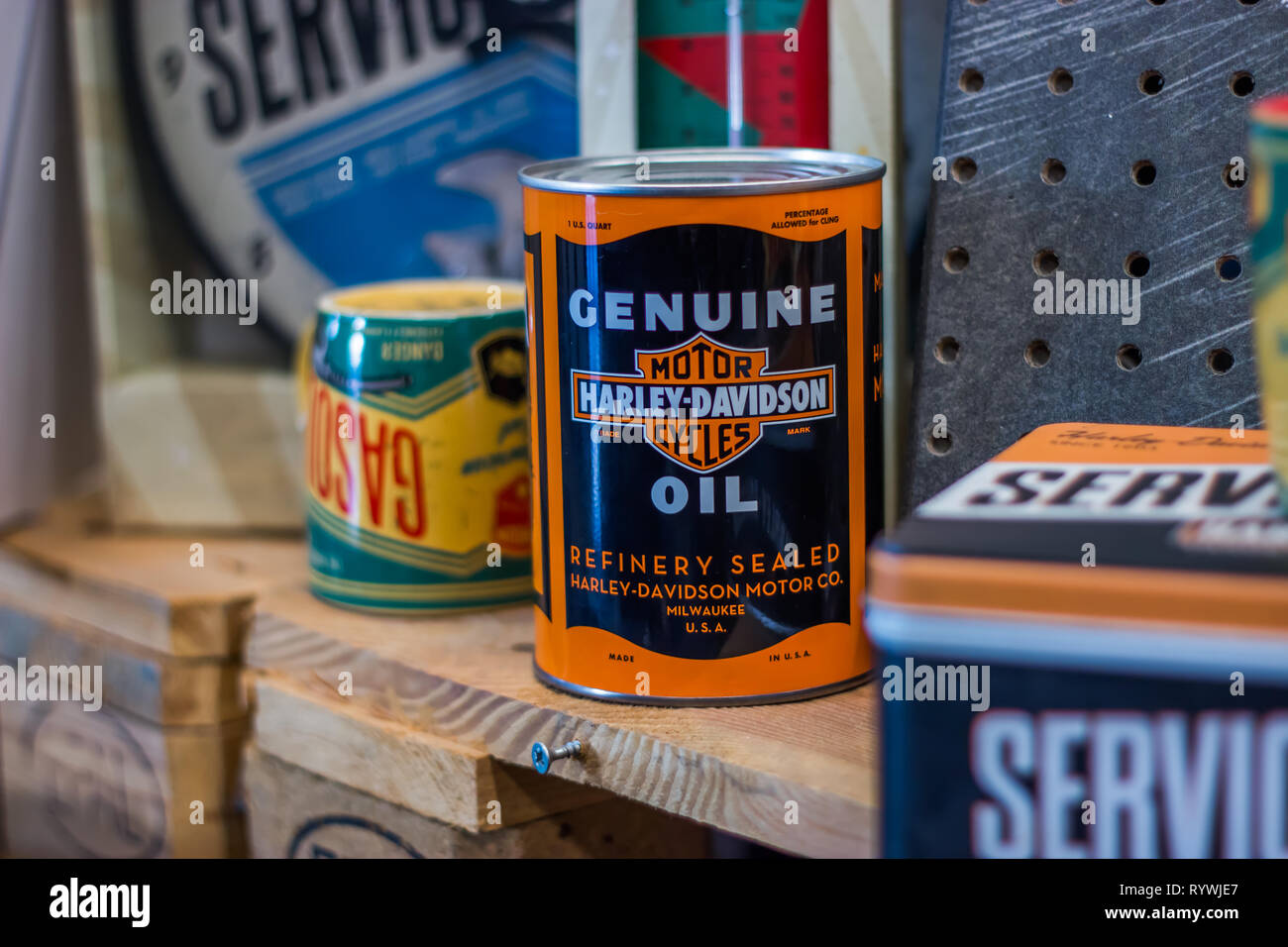 Harley Davidson 'ouvertes' en Italie, l'huile peut. Banque D'Images