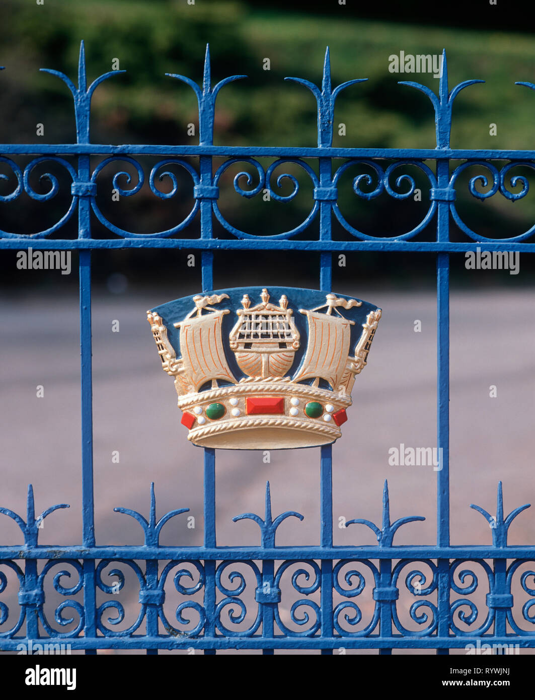 Badge, Royal Naval College, Dartmouth, UK Banque D'Images