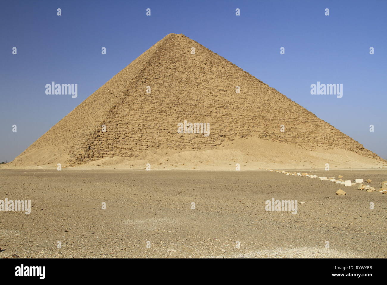 Ancien Empire Red Pyramid, Dahshur necropolis, 40 miles au sud du Caire, Egypte Banque D'Images