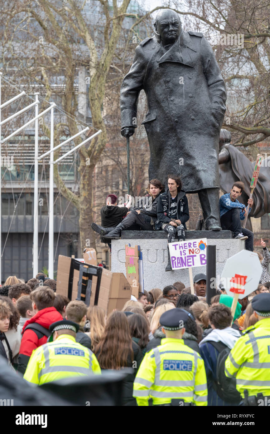 Londres 15 mars 2018 Changement climatique étudiant masse protester au centre de Londres, Ian Davidson Crédit/Alamy Live News Banque D'Images