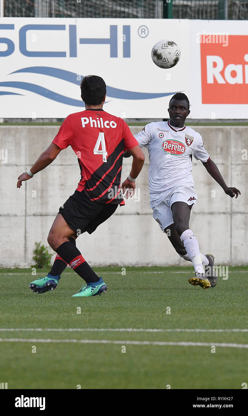 Foto LaPresse - Tano Pecoraro 15 03 2019 - La Spezia (Italie) Sport Calcio 2019 Torino-Athletico Paranaense Viareggio Cup - Stade "Centre Ferdeghini" nella foto : juwara Photo LaPresse - Tano Pecoraro 15 mars 2019 - La Ville de La Spezia (Italie) Sports Football Torino-Athletico Paranaense Viareggio Cup 2019 - "Ferdeghini Centre" stade dans la pic : juwara Banque D'Images