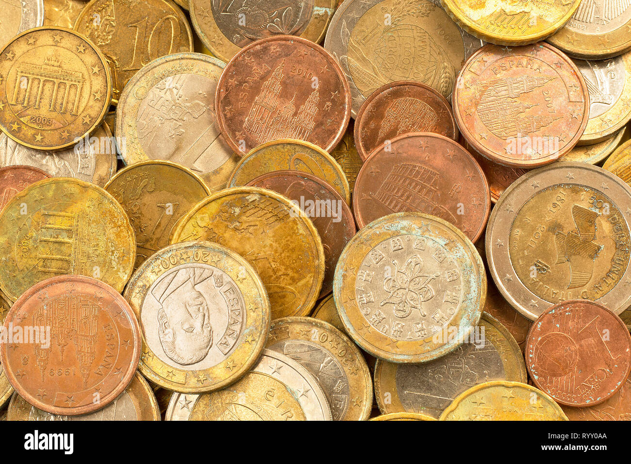 Un tas de pièces en euro, de contexte de l'argent Banque D'Images