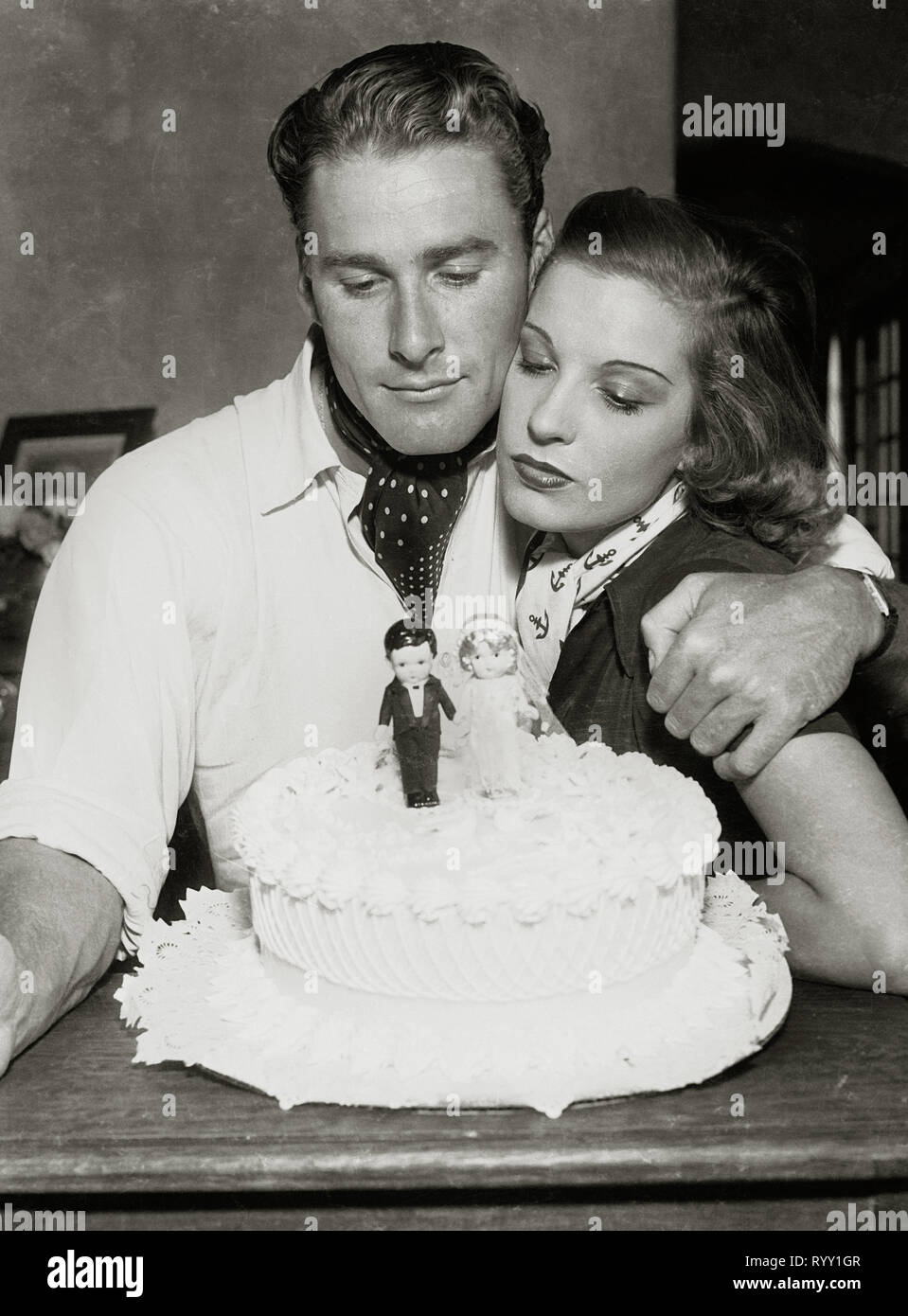Errol Flynn, avec sa première femme, l'actrice française Lili Damita (1935) #  de référence de fichier 33751 901 THA Banque D'Images Errol Flynn, avec sa première femme, l'actrice française Lili Damita (1935) #  de référence de fichier 33751 901 THA Banque D'Images