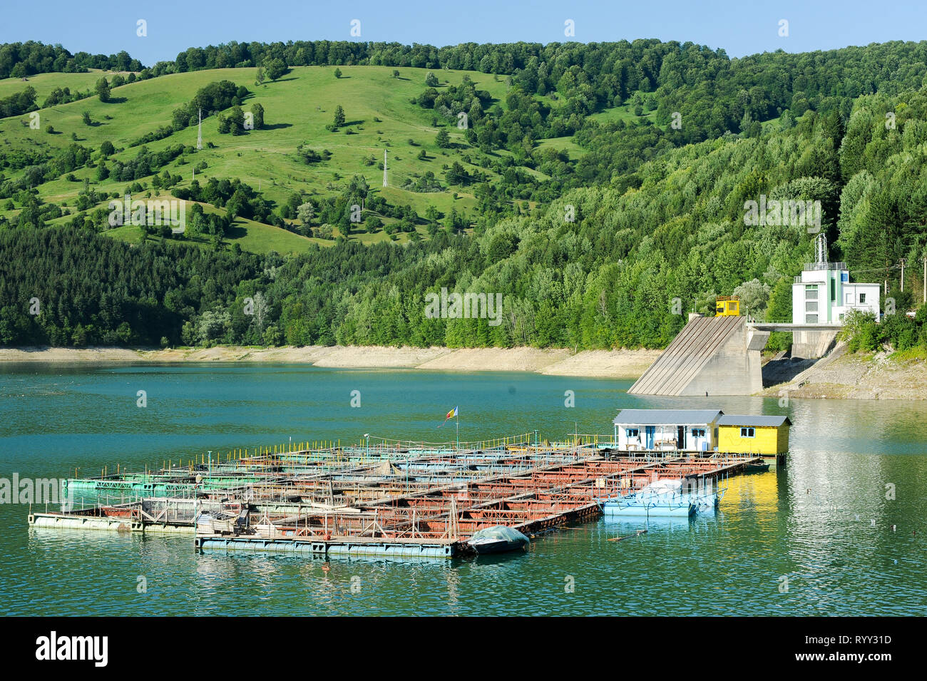 Le lac Izvorul Muntelui (Lac Bicaz Bicaz, Roumanie). 22 juillet 2009 © Wojciech Strozyk / Alamy Stock Photo Banque D'Images