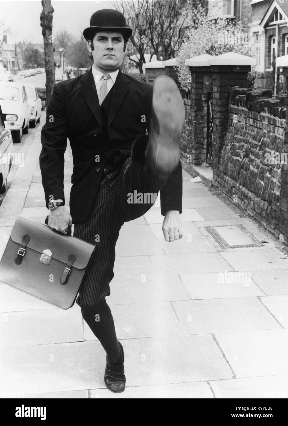 JOHN CLEESE, Monty Python's Flying Circus, 1969 Banque D'Images