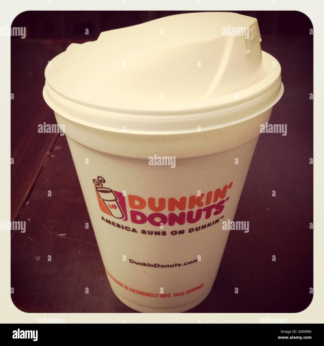 Tasse à café Dunkin Donuts Banque D'Images