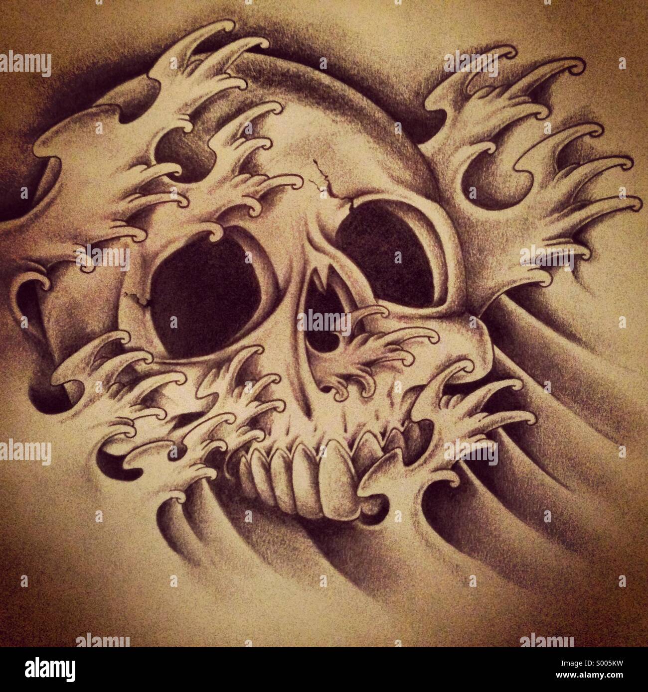 Tatouage Main Homme Tete De Mort Tete de mort tatouage Banque de photographies et d'images à haute  résolution - Alamy