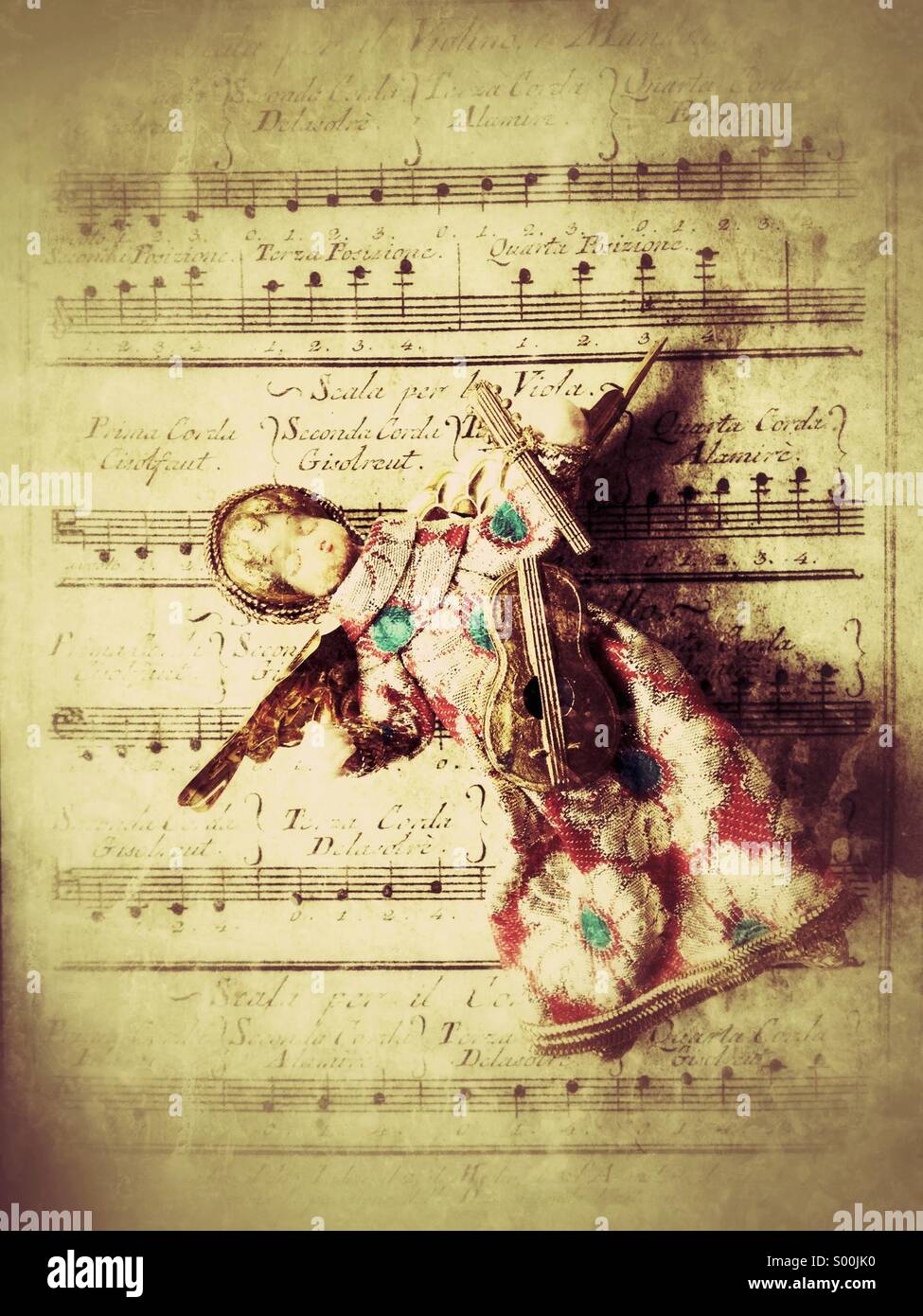 Vintage ange sur papier art music - Image de stock capturée avec un smartphone