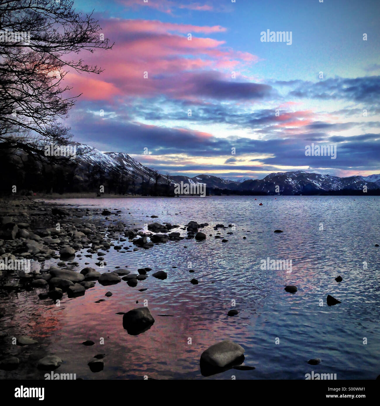 Coucher de soleil sur Ullswater dans le Lake District Banque D'Images