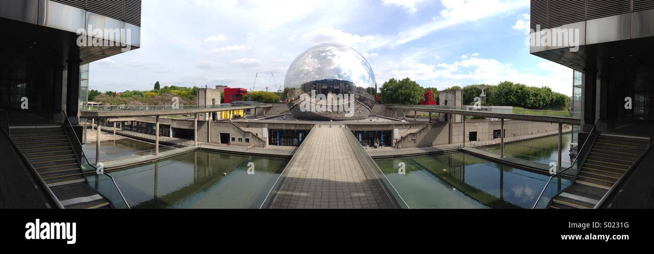 Cité des Sciences et de l'industrie Paris France - Image de stock capturée avec un smartphone