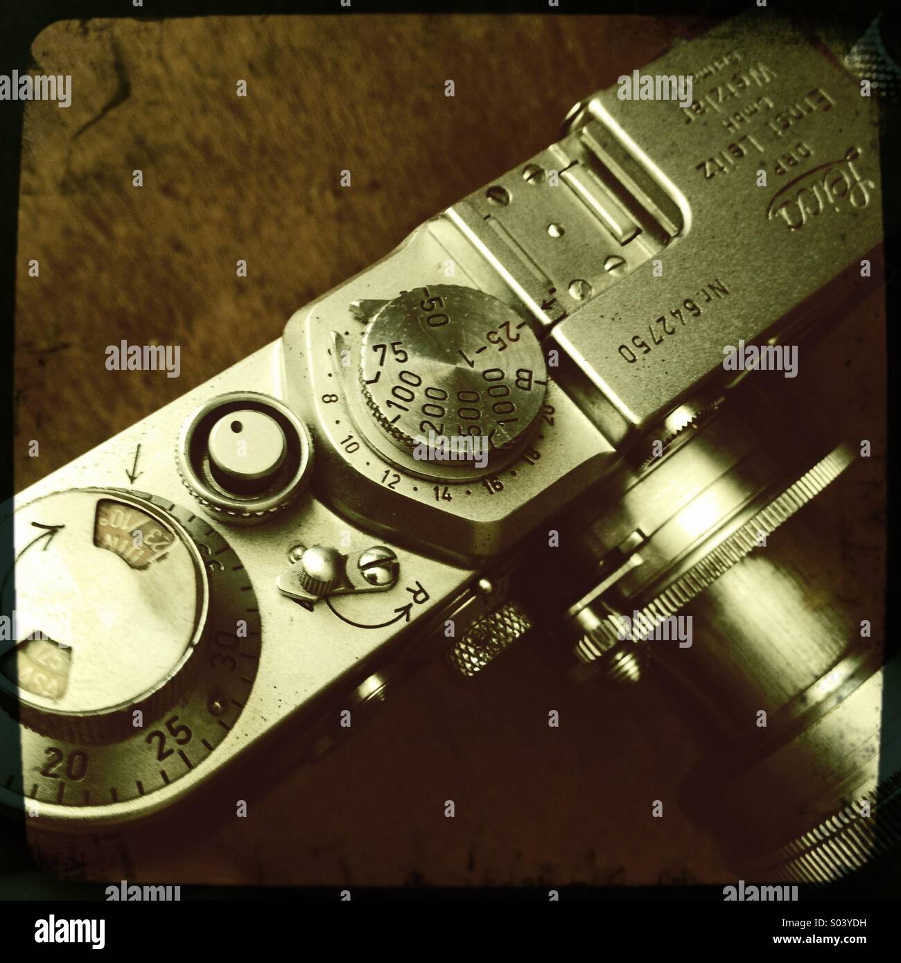 Vintage film appareil Leica IIIF avec lentille Banque D'Images
